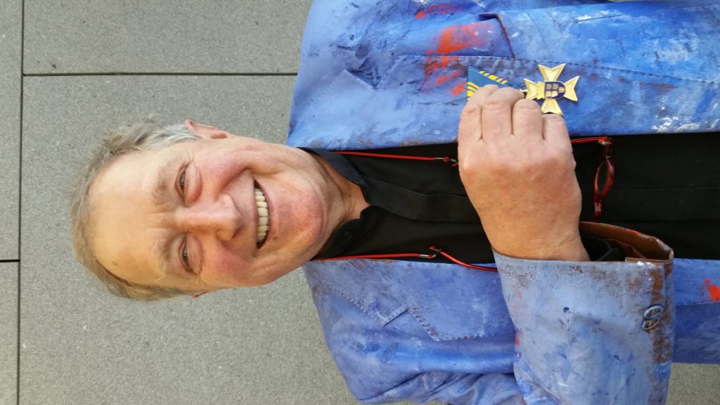 J. F. Sochurek erhält Goldenes Ehrenzeichen für Verdienste um das Land